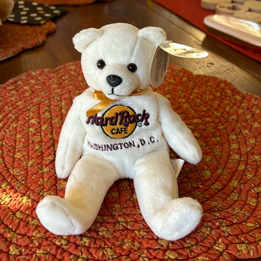 Hard Rock Cafe Collectible Bear. WashingtonDC.